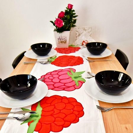 Apartments Villa Milenka Новаля Екстериор снимка