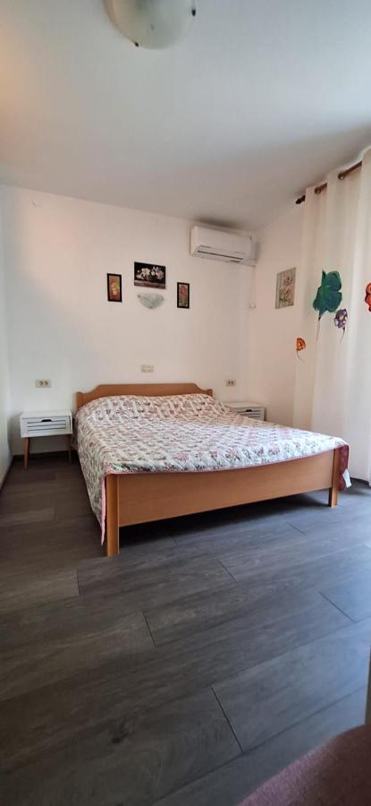 Apartments Villa Milenka Новаля Екстериор снимка