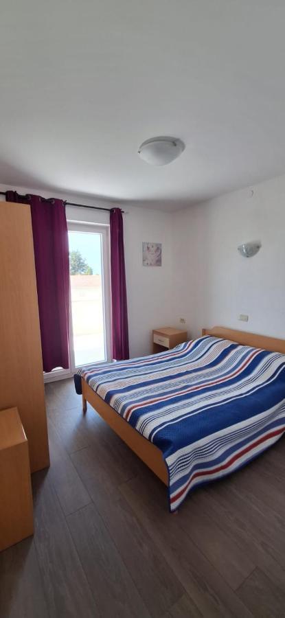 Apartments Villa Milenka Новаля Екстериор снимка