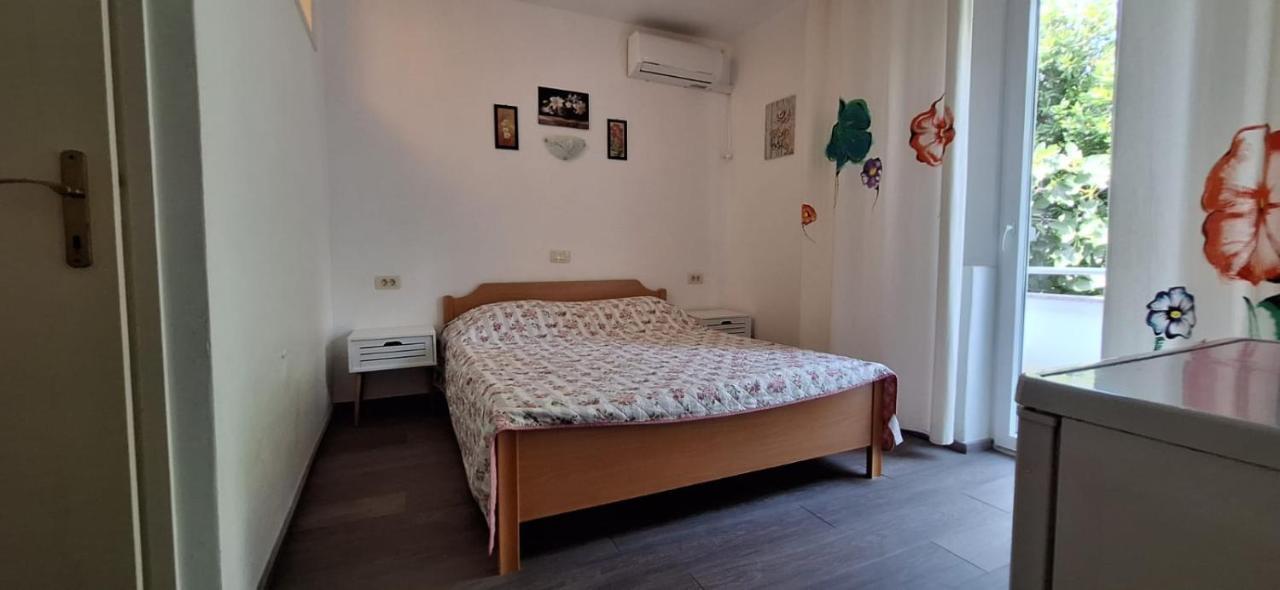 Apartments Villa Milenka Новаля Екстериор снимка