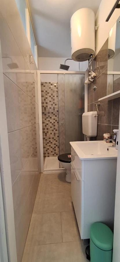 Apartments Villa Milenka Новаля Екстериор снимка