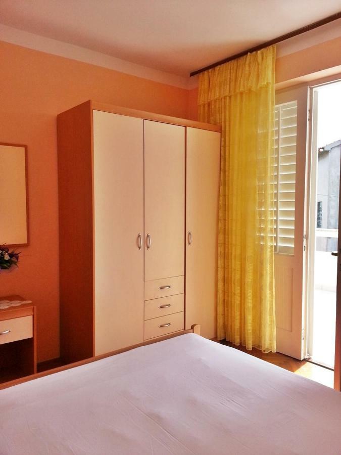 Apartments Villa Milenka Новаля Екстериор снимка