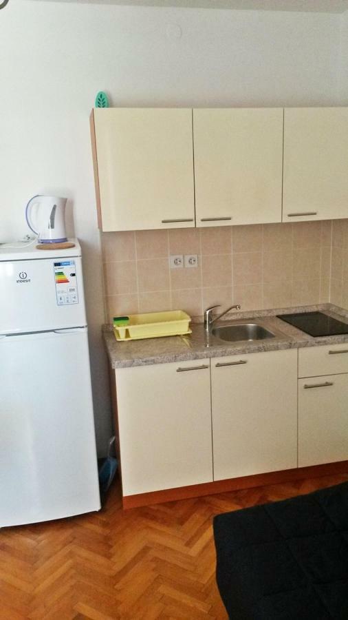 Apartments Villa Milenka Новаля Екстериор снимка