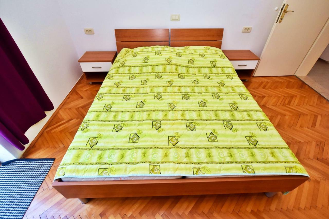 Apartments Villa Milenka Новаля Екстериор снимка