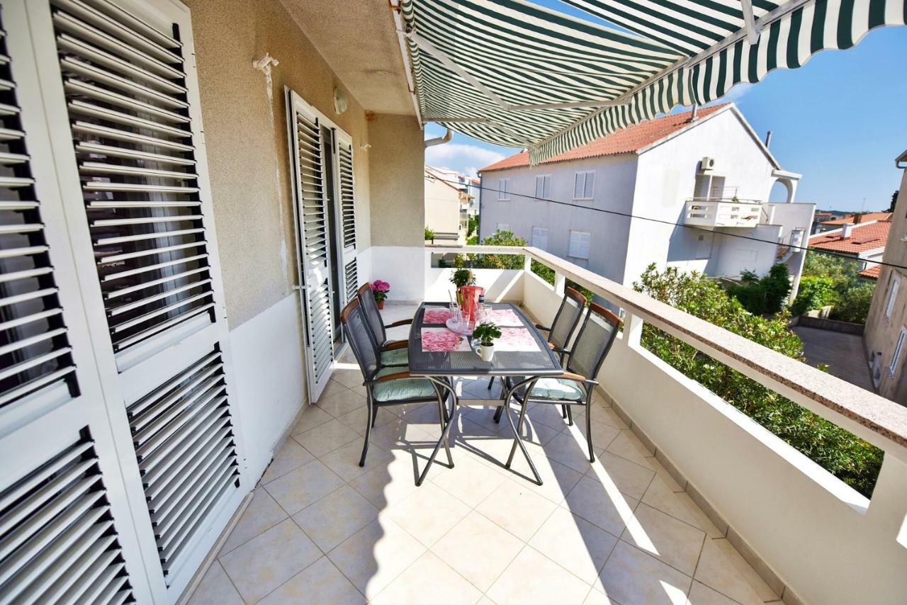 Apartments Villa Milenka Новаля Екстериор снимка