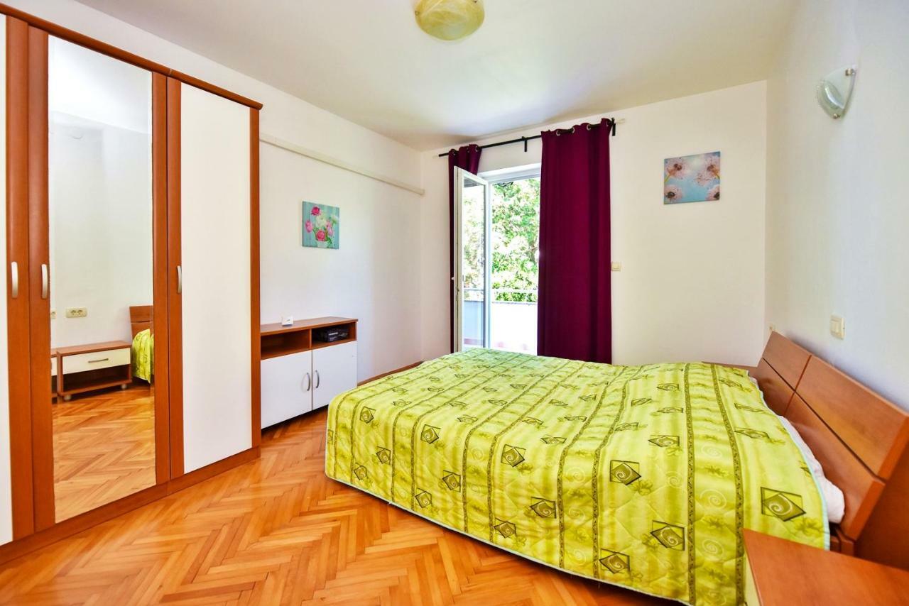 Apartments Villa Milenka Новаля Екстериор снимка