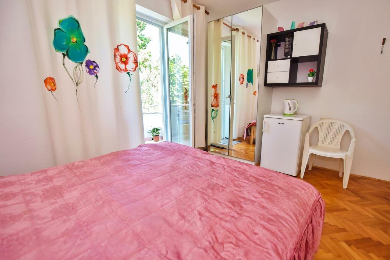 Apartments Villa Milenka Новаля Екстериор снимка