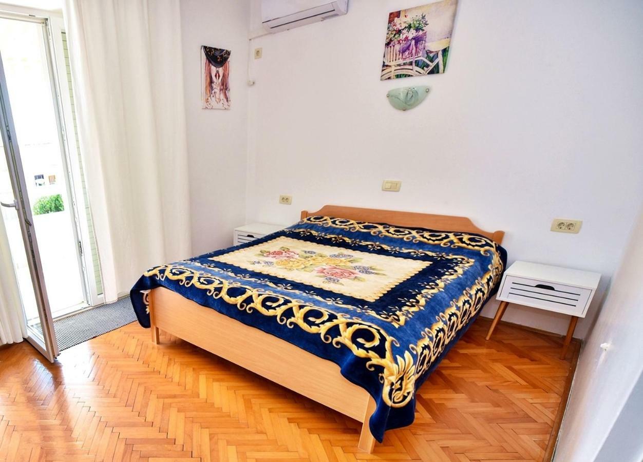 Apartments Villa Milenka Новаля Екстериор снимка