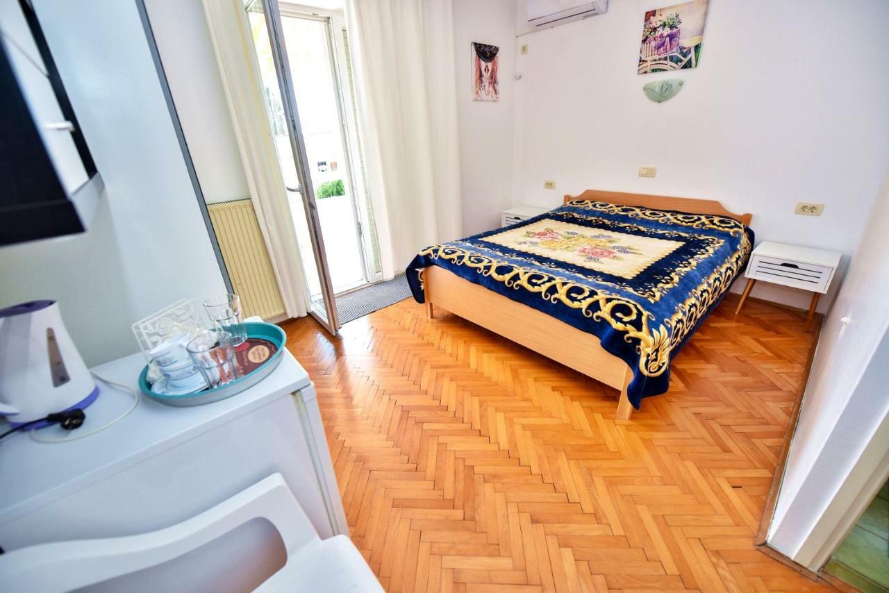 Apartments Villa Milenka Новаля Екстериор снимка